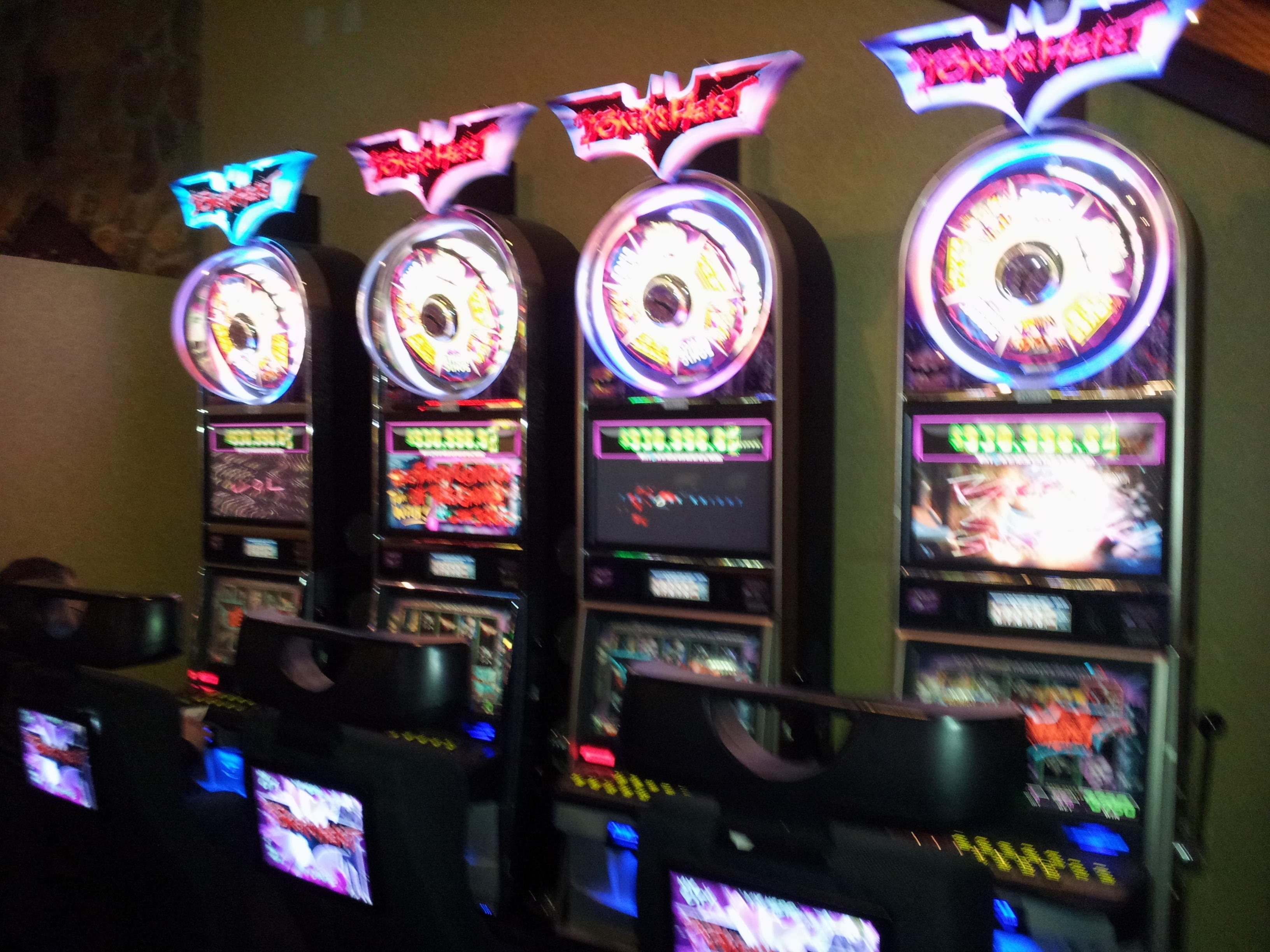 $950 Daily freeroll slot tournament at Platin Casino