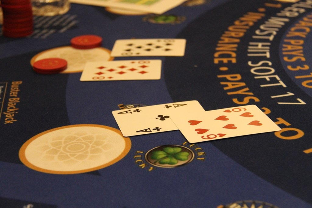 200 Loyal Free Spins! at Unique Casino