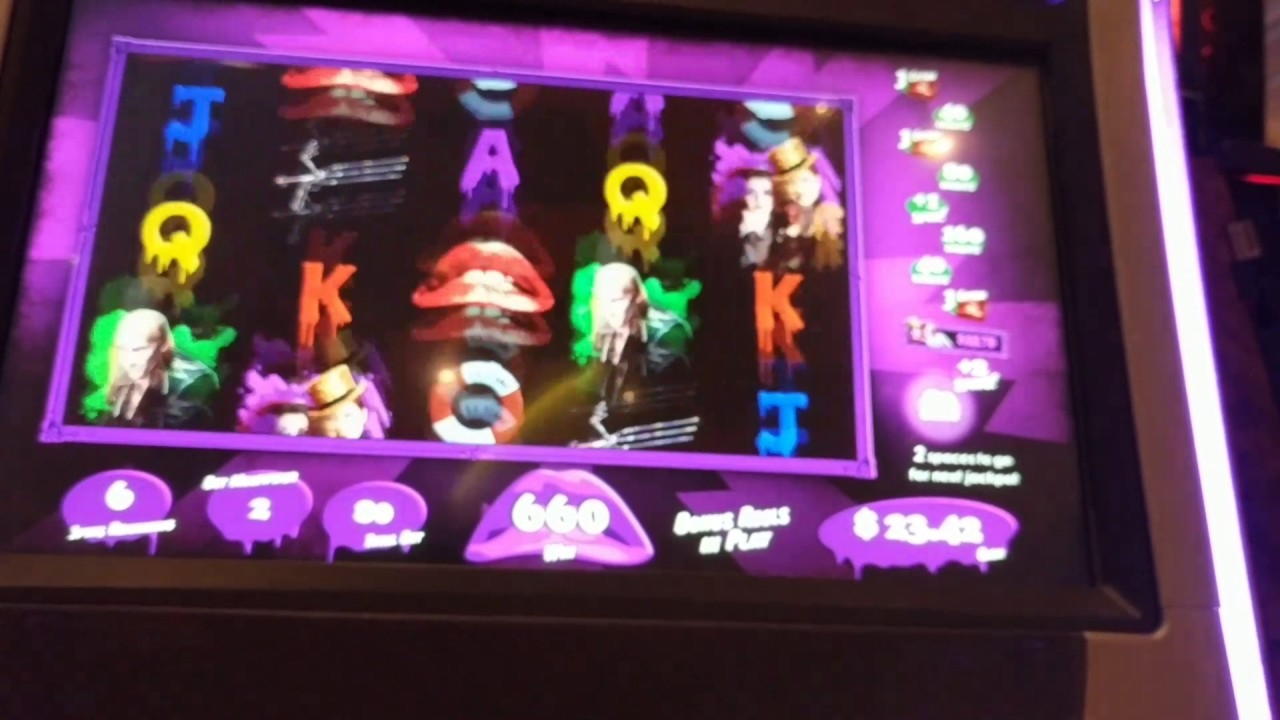 $335 Daily freeroll slot tournament at YoYo Casino