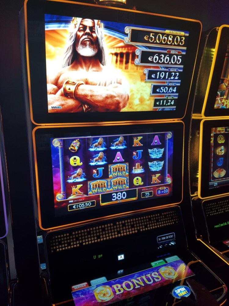 EUR 290 FREE CHIP at Casinia Casino