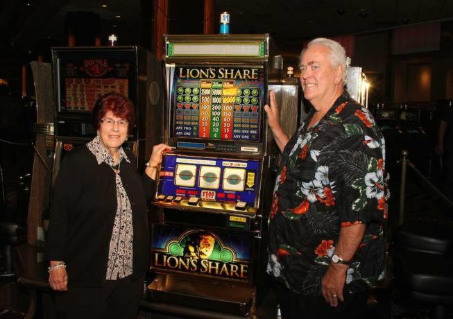 205 FREE Spins at Unique Casino