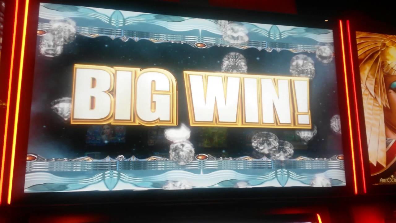 €4595 NO DEPOSIT BONUS at Casinia Casino