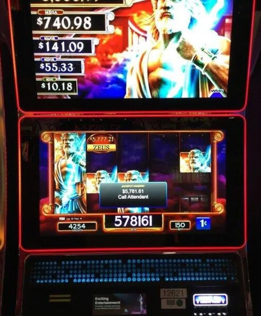 EUR 375 Daily freeroll slot tournament at Alf Casino