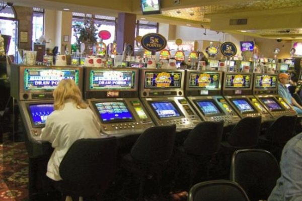 £575 Free Cash at Cadoola Casino